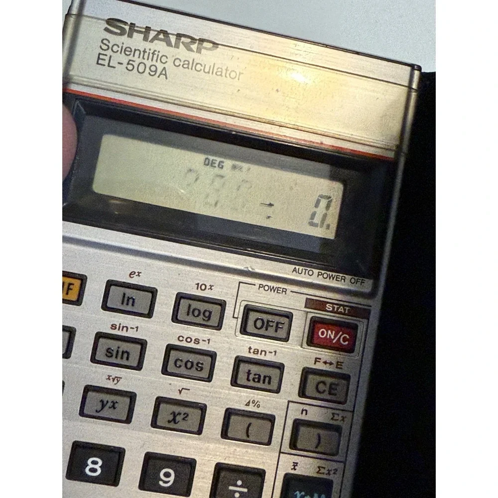 VINTAGE SHARP SCIENTIFIC EL-509A POCKET CALCULATOR  With Black Case ( Read Works